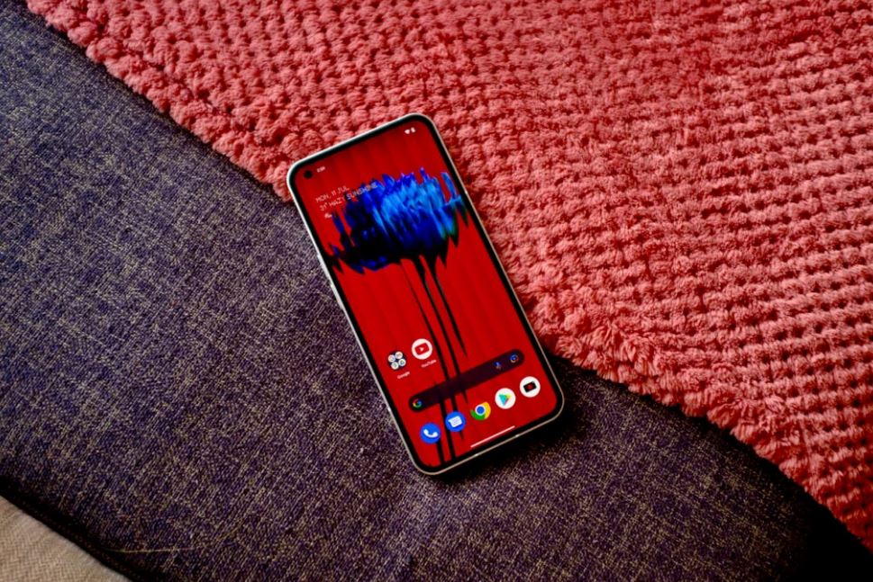 Nothing Phone (1) Brightness Levels Aren’t As High As Initially Claimed - Before You Take