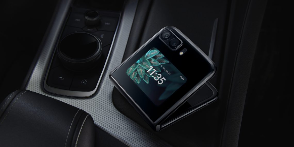 Motorola Teases Moto Razr 2023 with Larger External Display and Higher Refresh Rate - Before You Take