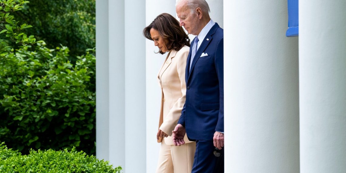 President Biden Holds AI Summit with Tech Leaders to Discuss Risks and Regulations - Informative News Tech News - Tech Update - Before You Take