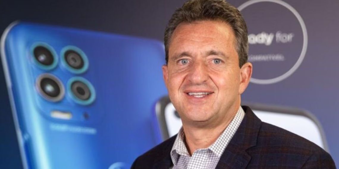 Motorola's Ambitious Plans to Conquer the Indian Smartphone Market and Quadruple Volumes by 2026 - Tech News India - Tech Updates - Before You Take