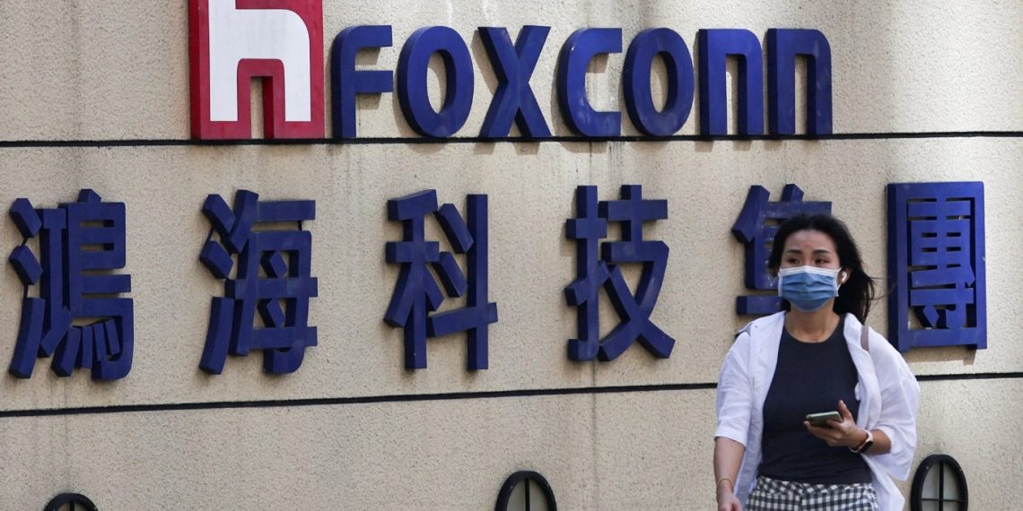 Foxconn Sounds Alarm Over Slumping Electronics Market as 2023 Sales Take a Hit - Tech News India - Updates - Semiconductor Manufacturing - Before You Take