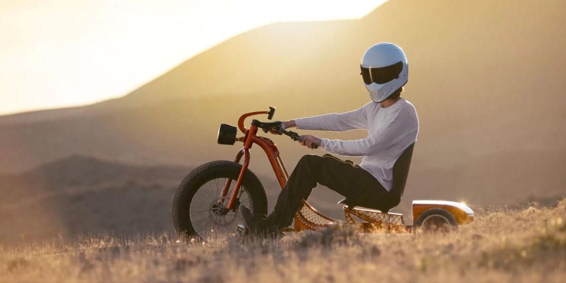 Vook Unveils Futuristic E-Trike - A Game-Changer in Electric Mobility with Fingerprint Sensor and Dual Cameras - Tech News India - EV Updates - Before You Take