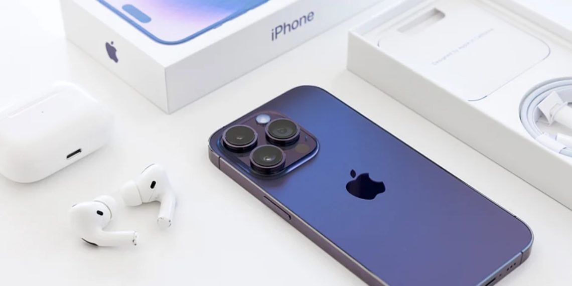 iPhone 15 Pro Max Launch Faces Potential Delay Due to Sony's Camera Sensor Supply Issue - Tech News India - Updates - Leaks - Rumors - Before You Take