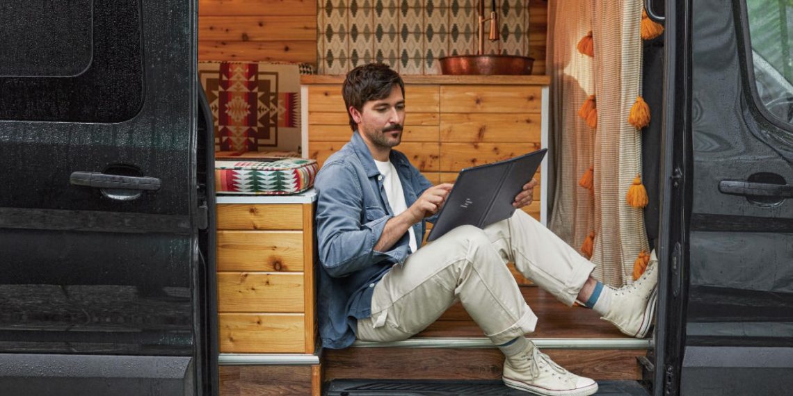 HP Spectre Fold Launched - The Thinnest 17-Inch Foldable PC with OLED Display, Intel Core CPU, and Versatile Modes - Tech News India - Updates - Before You Take