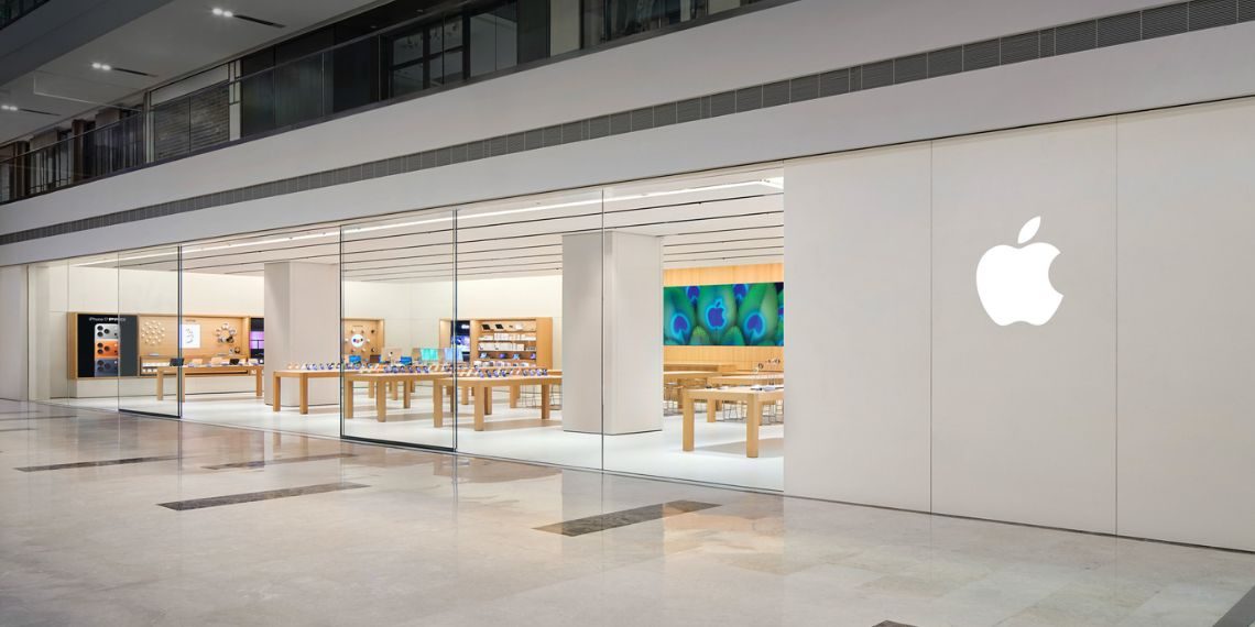 Apple Noida Now Open Delhi-NCR Gets Its Second Apple Store With Full Services & 100% Renewable Power Tech News - Before You Take