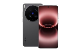 Vivo X300 Ultra Launched in India 200MP Zeiss Camera, Snapdragon 8 Elite Gen 5 and 6600mAh Battery at ₹1,59,999 - Before You Take